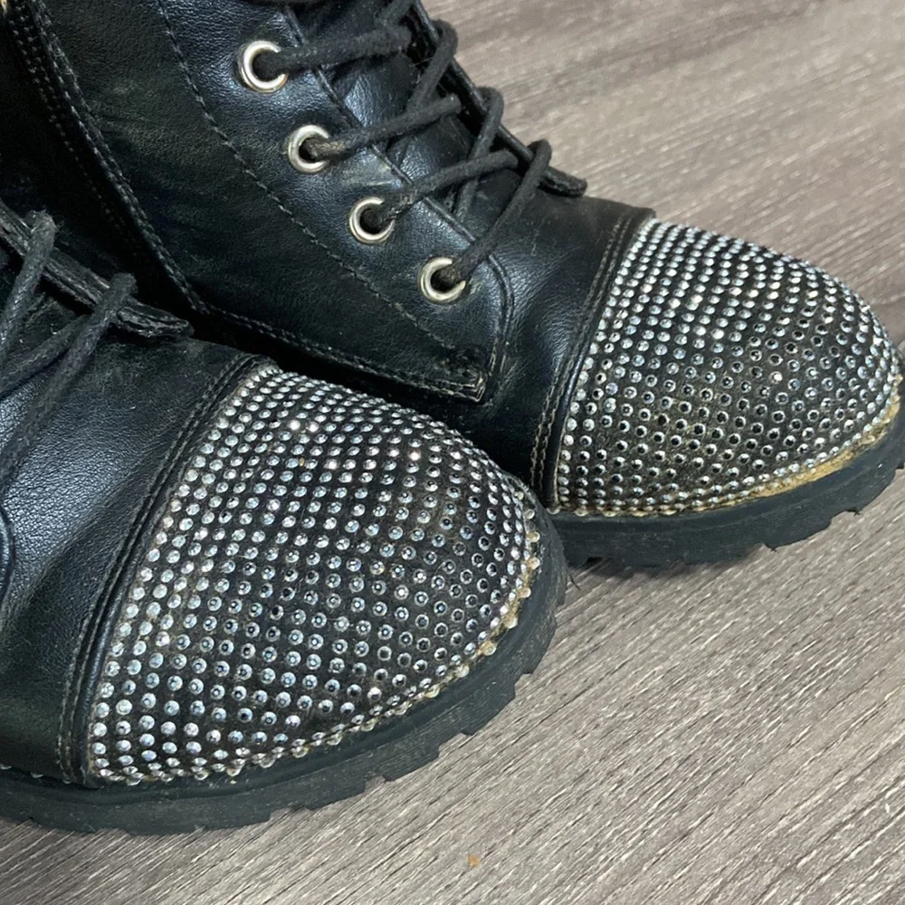 Tahari Studded Combat Boots Girls Size 2 Black Faux Leather Zip Up Side Zipper